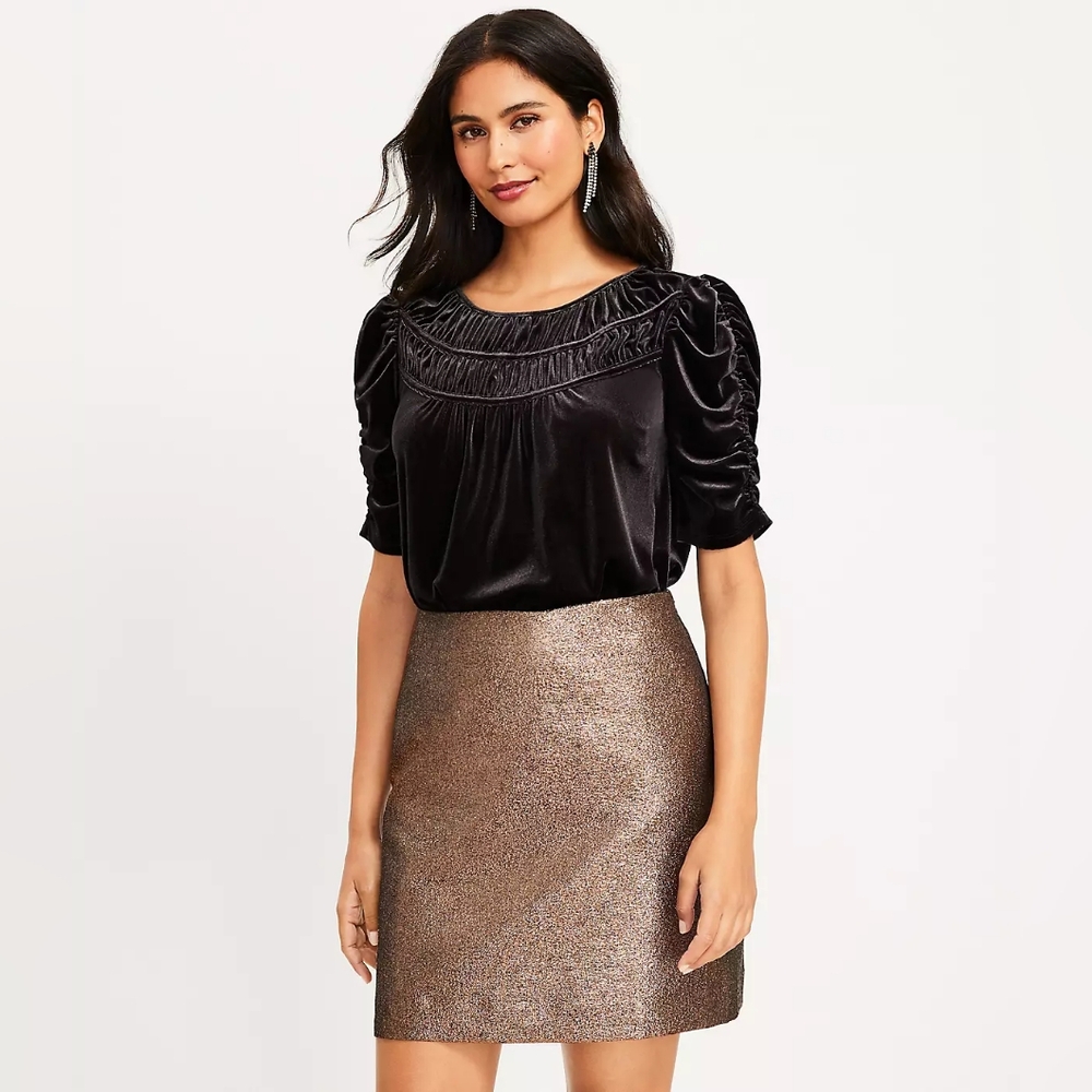 LOFT | Ruched Velvet Top Solid Black